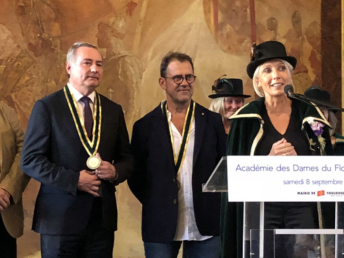 Jean-Luc Moudenc et le chef étoilé Michel Sarran rejoignent l’Académie des Dames du Floc de Gascogne